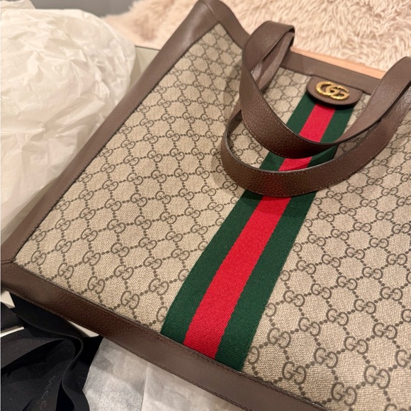 Gucci
Ophidia GG Supreme Canvas & Leather Tote - Picture 7 of 16